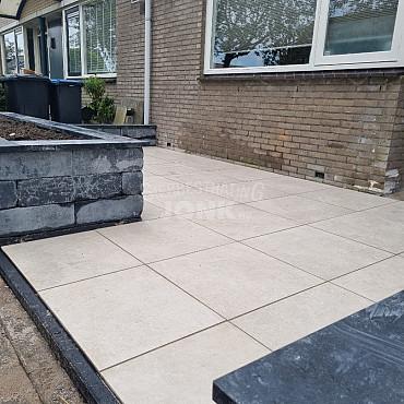 Actietegel keramiek op beton 60x60x4,8 cm Avanto Crema