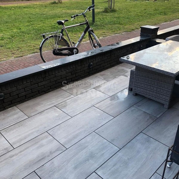 Outletpartij Actietegel keramiek op beton 40x80x4 cm Ruby Silver (nog 88m2 voorraad Zwanenburg)