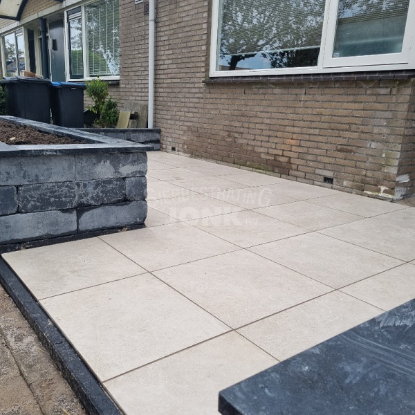 Actietegel keramiek op beton 60x60x4,8 cm Avanto Crema